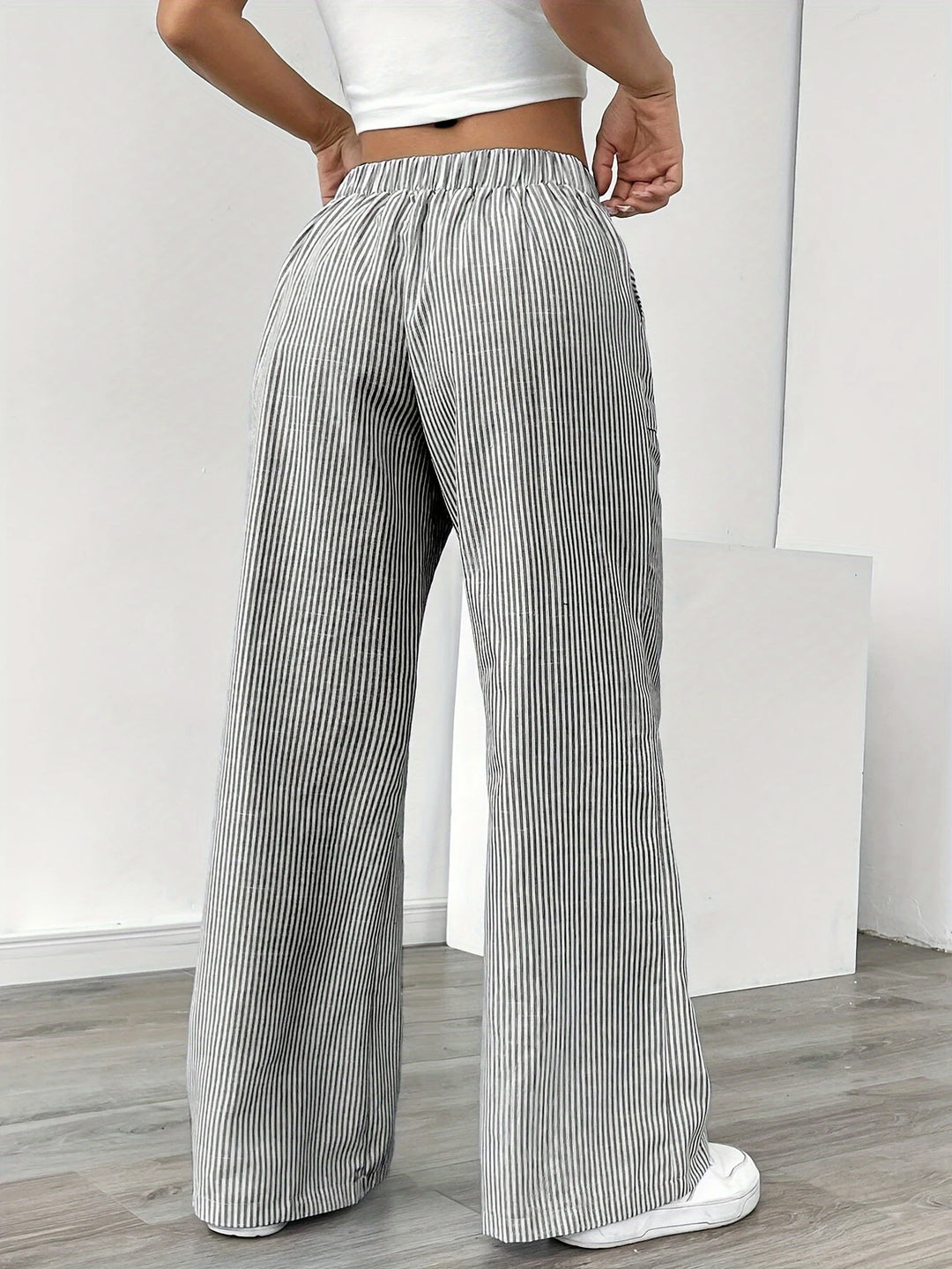 Rayla | Le pantalon large rayé qui libère votre élégance